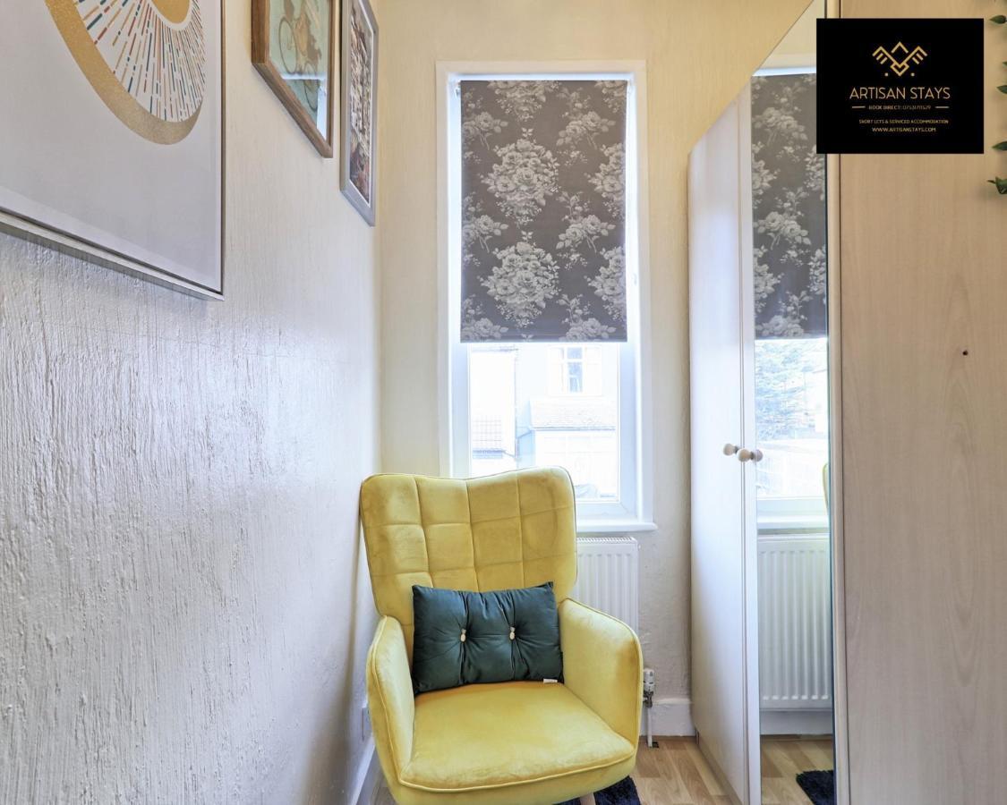 Stunning Tropical Oasis In Southend-On-Sea By Artisan Stays I Weekly Or Monthly Stay Offer I Free Parking I Sleeps 7 Exterior foto