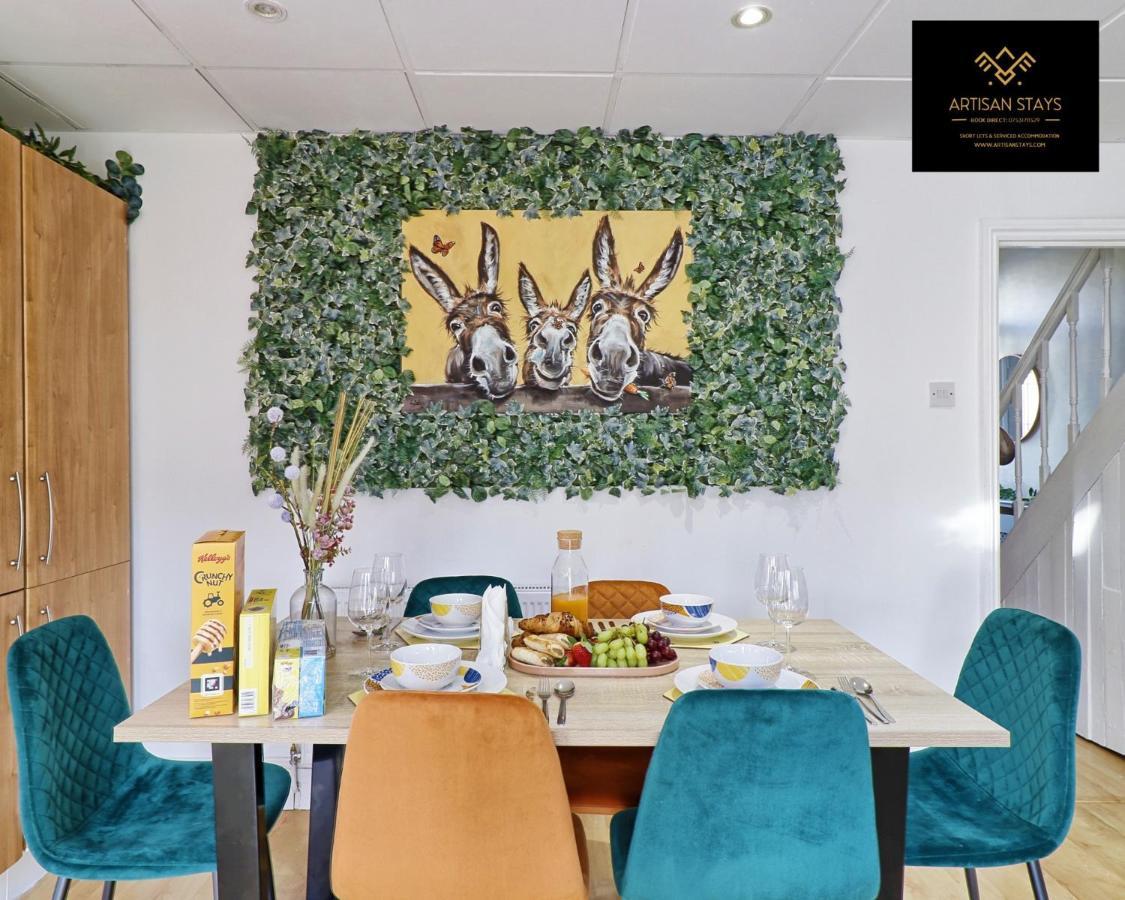 Stunning Tropical Oasis In Southend-On-Sea By Artisan Stays I Weekly Or Monthly Stay Offer I Free Parking I Sleeps 7 Exterior foto