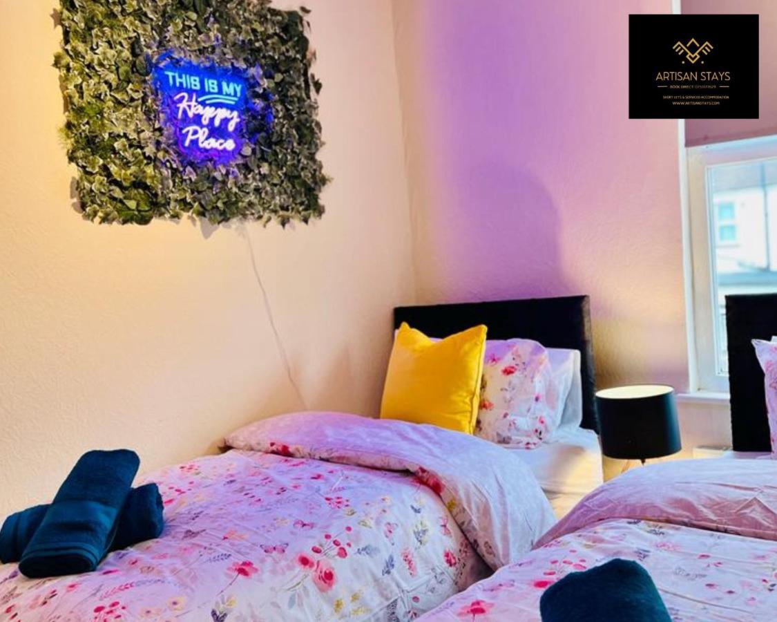 Stunning Tropical Oasis In Southend-On-Sea By Artisan Stays I Weekly Or Monthly Stay Offer I Free Parking I Sleeps 7 Exterior foto